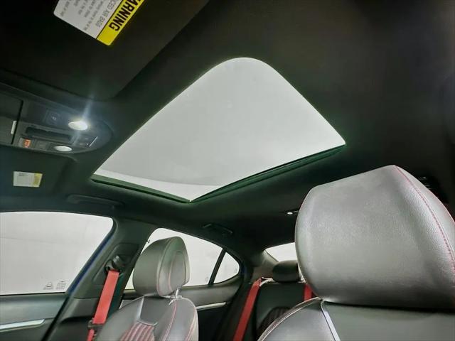 2023 Genesis G70 2.0T RWD