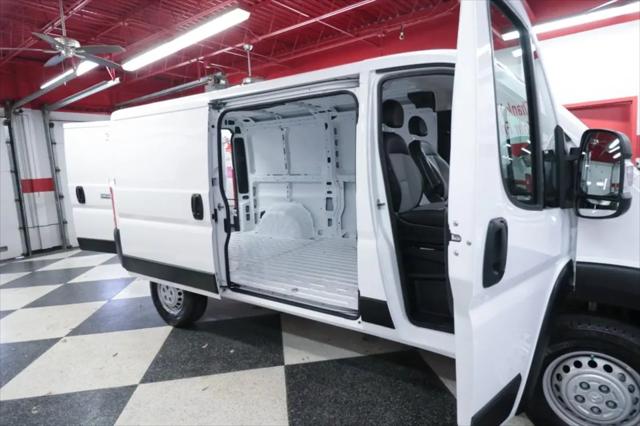 2025 Ram ProMaster 2500 Cargo Van Tradesman Low Roof 136" WB w/Pass Seat