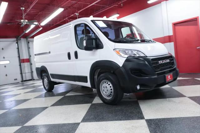 2025 Ram ProMaster 2500 Cargo Van Tradesman Low Roof 136" WB w/Pass Seat
