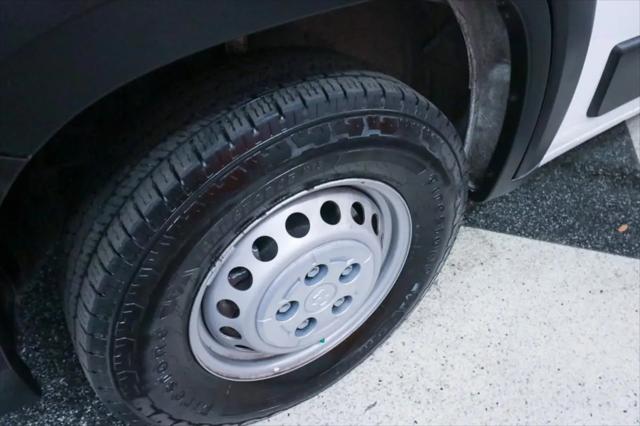 2025 Ram ProMaster 2500 Cargo Van Tradesman Low Roof 136" WB w/Pass Seat