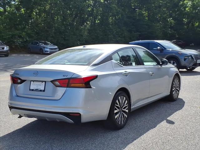 2024 Nissan Altima SV FWD