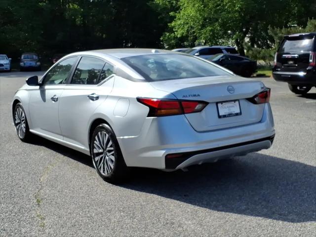 2024 Nissan Altima SV FWD