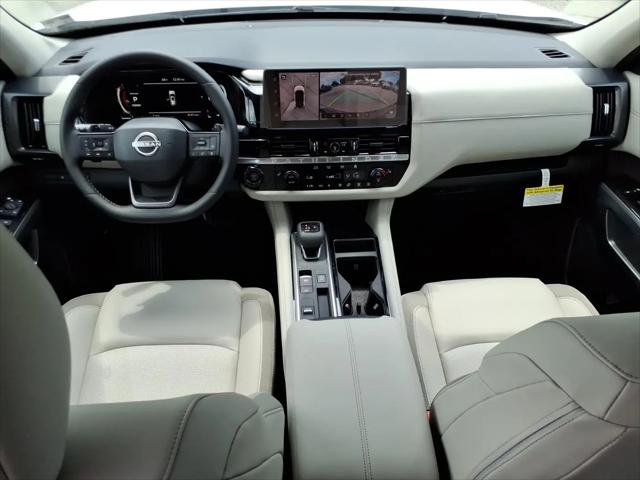 2026 Nissan Pathfinder SL