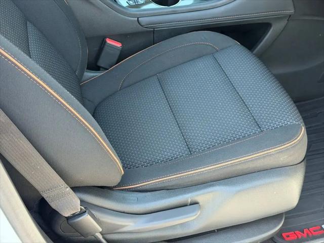 2023 GMC Acadia AWD AT4