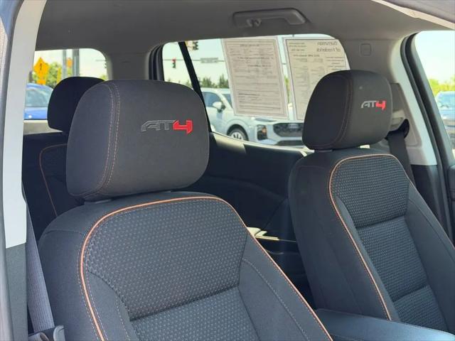 2023 GMC Acadia AWD AT4