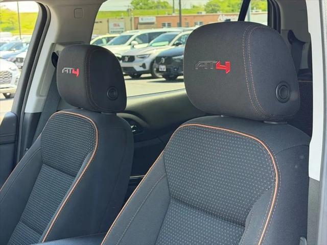 2023 GMC Acadia AWD AT4
