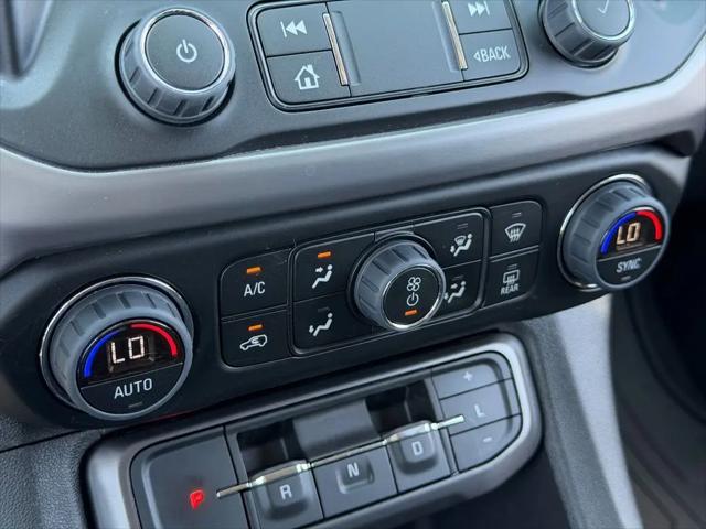 2023 GMC Acadia AWD AT4