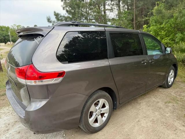 2011 Toyota Sienna LE V6