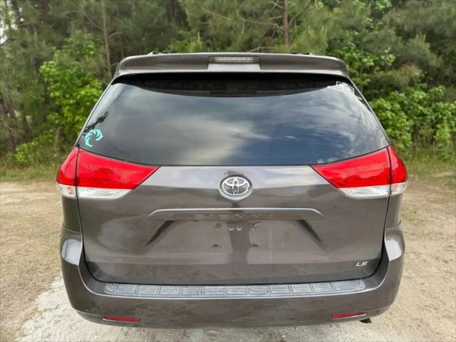2011 Toyota Sienna LE V6