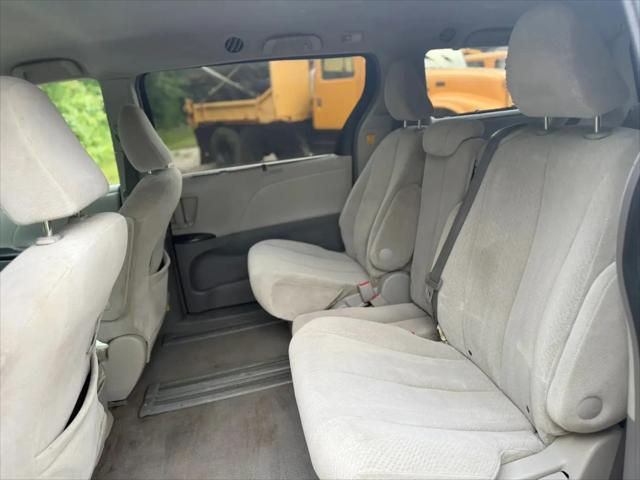 2011 Toyota Sienna LE V6