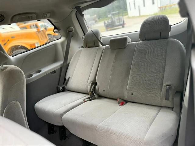 2011 Toyota Sienna LE V6
