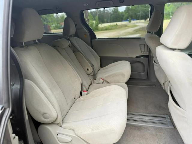 2011 Toyota Sienna LE V6