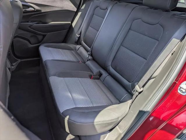 2025 Chevrolet Trax FWD LT