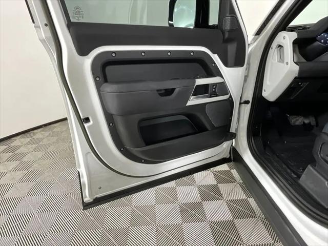 2023 Land Rover Defender 110 S