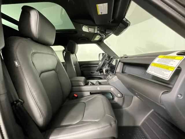 2026 Land Rover Defender P400 X-Dynamic SE