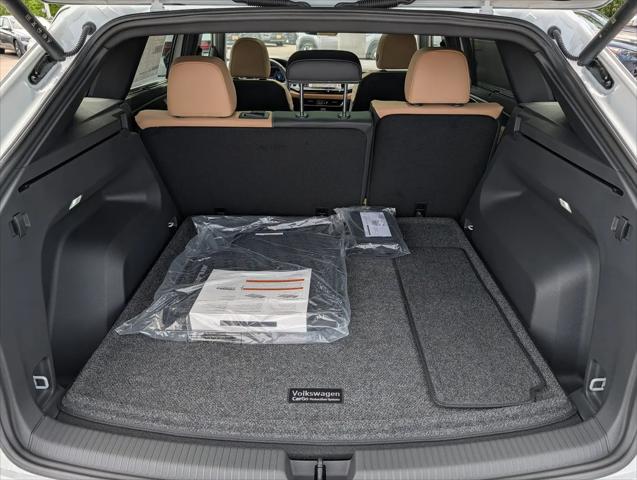 2026 Volkswagen Atlas Cross Sport SEL R-Line Black