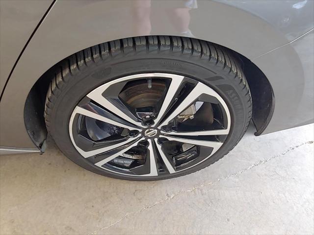 2022 Nissan Sentra SR Xtronic CVT