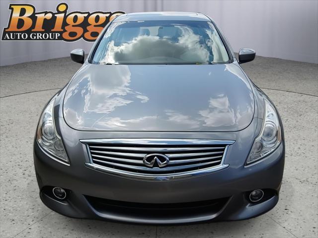 2013 INFINITI G37 x
