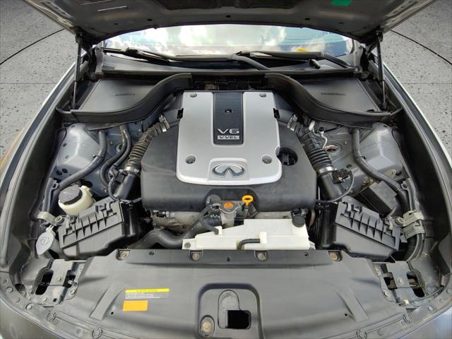 2013 INFINITI G37 x