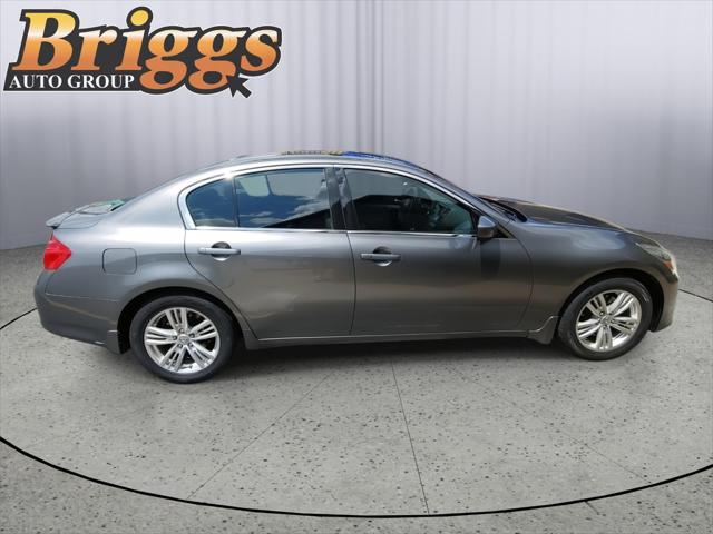 2013 INFINITI G37 x