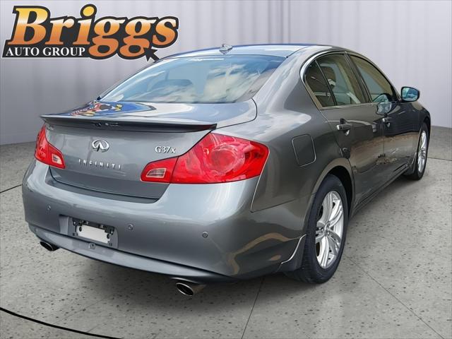 2013 INFINITI G37 x