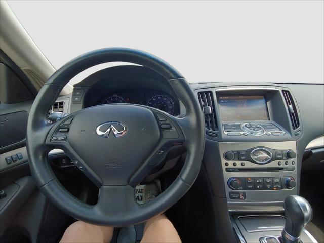 2013 INFINITI G37 x