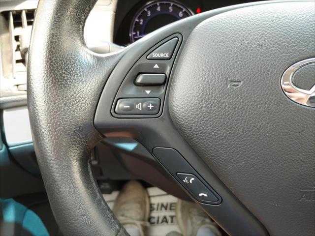 2013 INFINITI G37 x