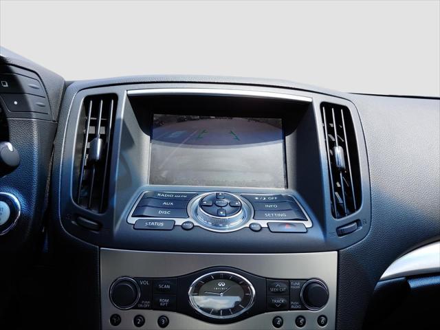 2013 INFINITI G37 x