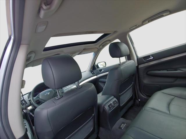2013 INFINITI G37 x