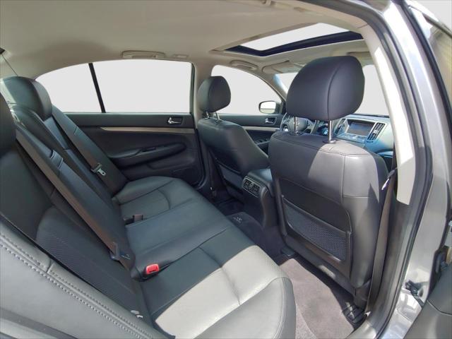 2013 INFINITI G37 x