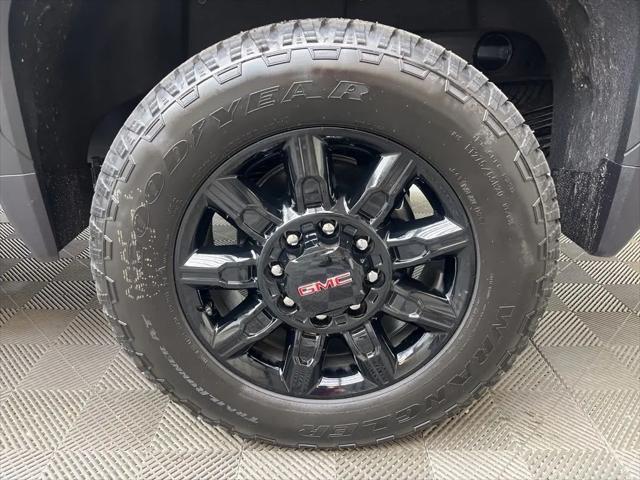 2026 GMC Sierra 2500HD Crew Cab, Standard Bed, AT4, 4WD