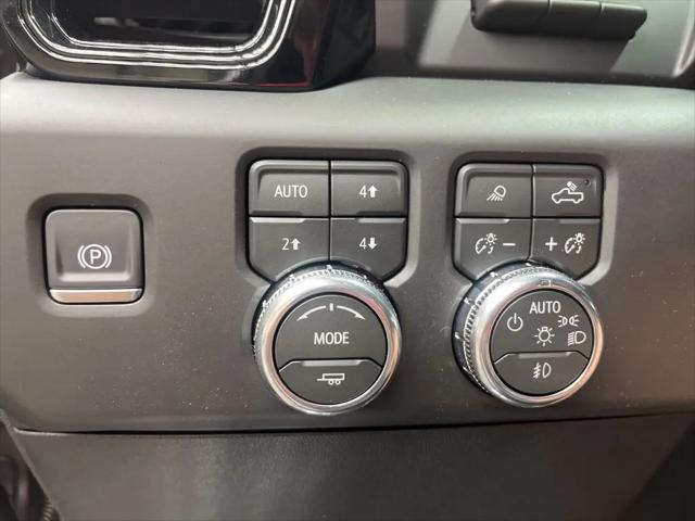 2026 GMC Sierra 2500HD Crew Cab, Standard Bed, AT4, 4WD