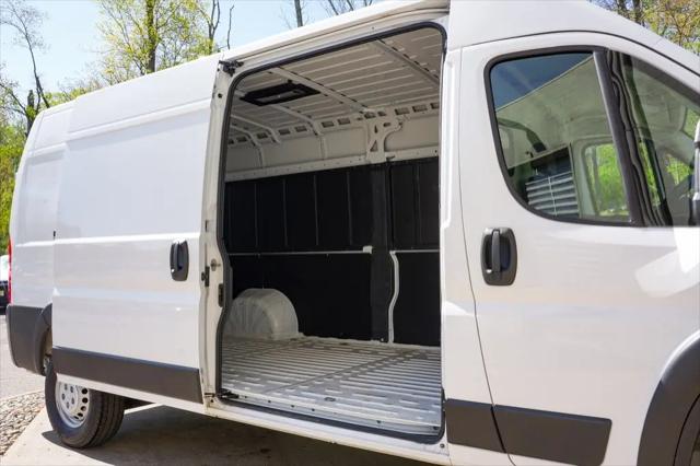2025 Ram ProMaster 2500 Cargo Van Tradesman High Roof 159" WB w/Pass Seat