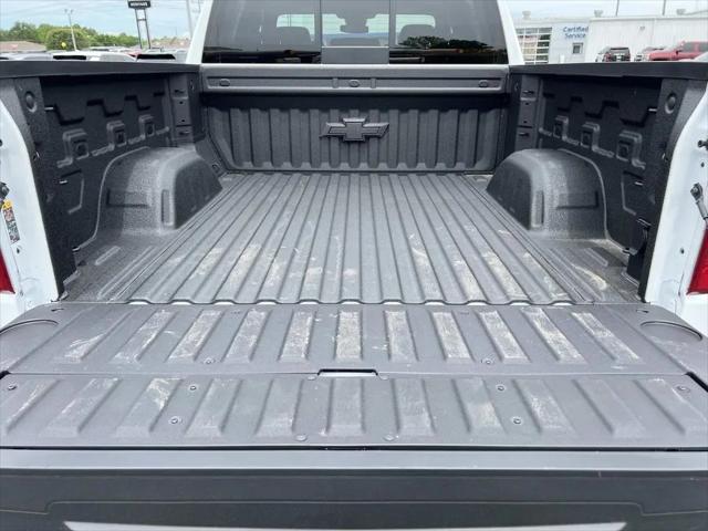 2026 Chevrolet Silverado 1500 4WD Crew Cab Standard Bed LT