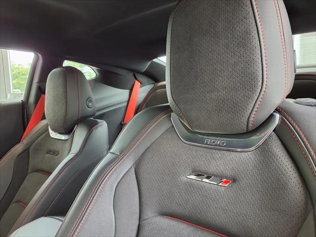 2022 Chevrolet Camaro RWD Coupe ZL1