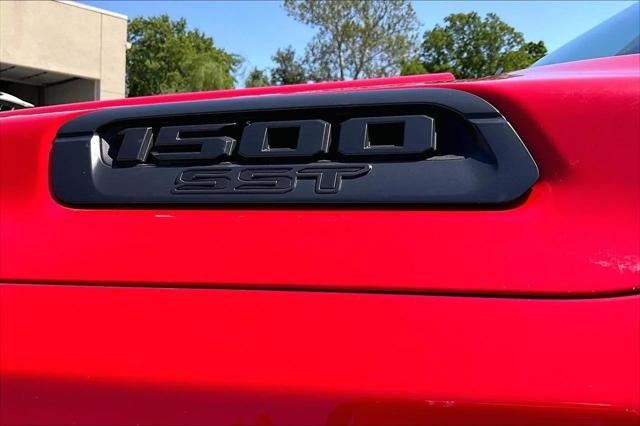 2025 Ram 1500 Warlock Crew Cab 4x4 5'7" Box
