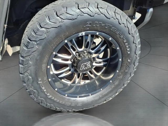 2004 HUMMER H2 Base