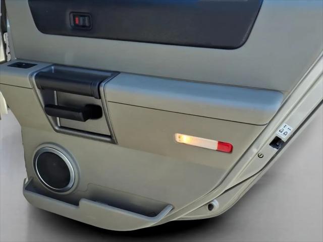 2004 HUMMER H2 Base