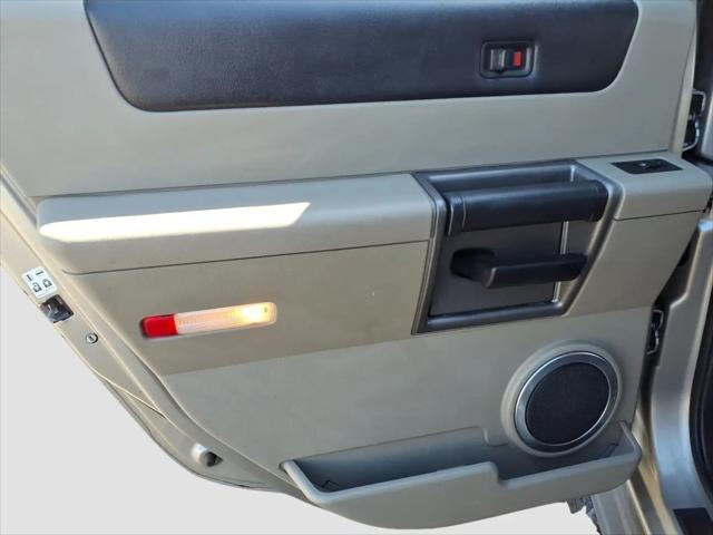 2004 HUMMER H2 Base