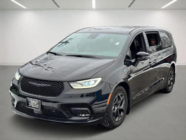 2023 Chrysler Pacifica Hybrid Limited for sale in Dartmouth, MA