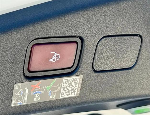 2026 Mercedes-Benz E-CLASS E 300 CLE 300