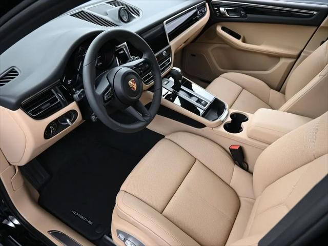 2025 Porsche Macan Macan