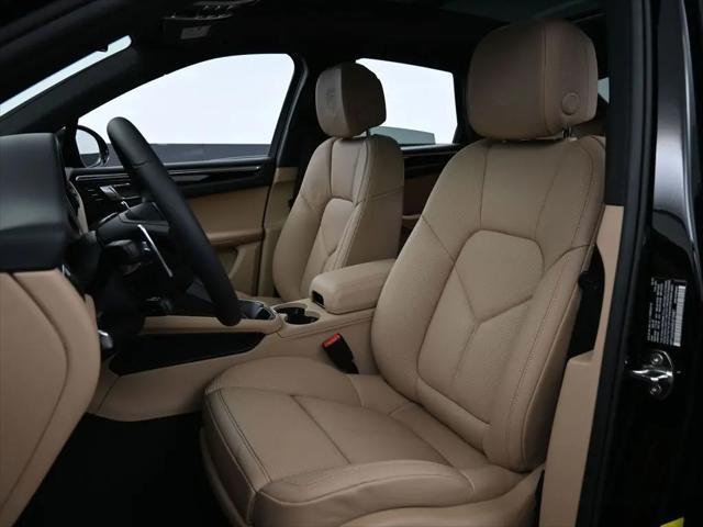 2025 Porsche Macan Macan