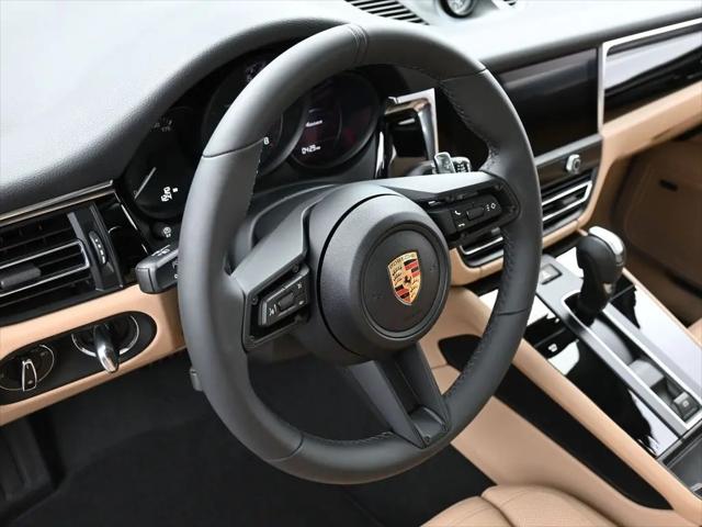 2025 Porsche Macan Macan