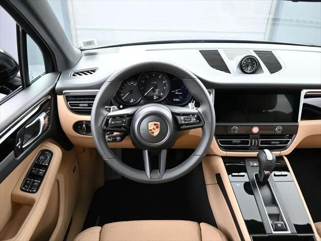 2025 Porsche Macan Macan