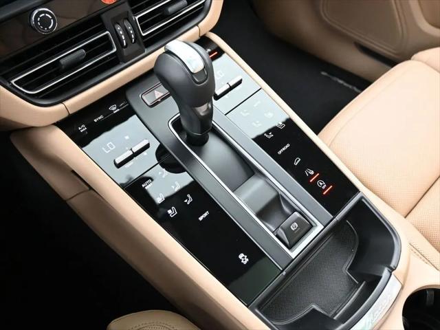 2025 Porsche Macan Macan