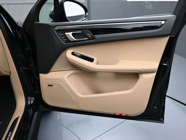 2025 Porsche Macan Macan
