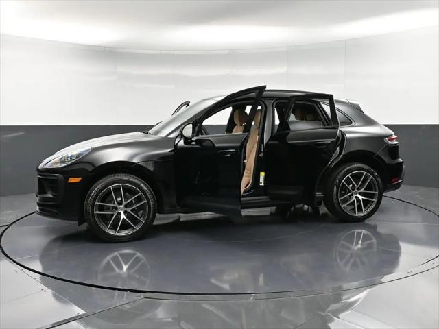 2025 Porsche Macan Macan