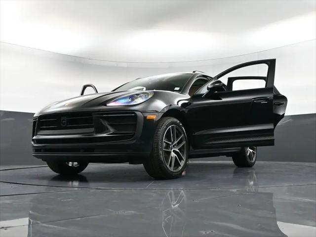 2025 Porsche Macan Macan