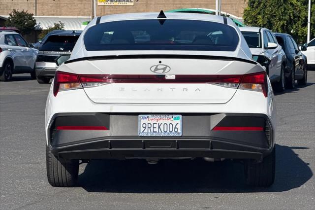 2025 Hyundai Elantra SEL Sport